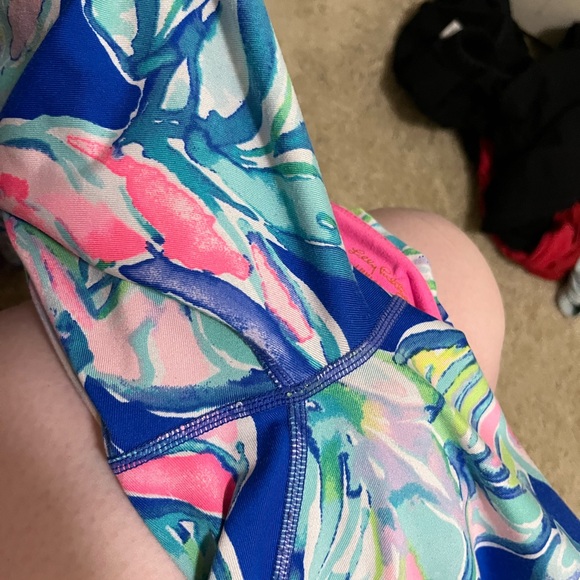 Lilly Pulitzer Luxeletic Cropped Leggings - Picture 2 of 3